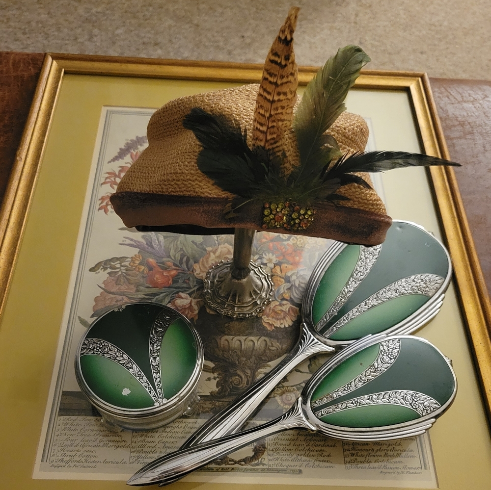 Vintage 1920s Straw Hat